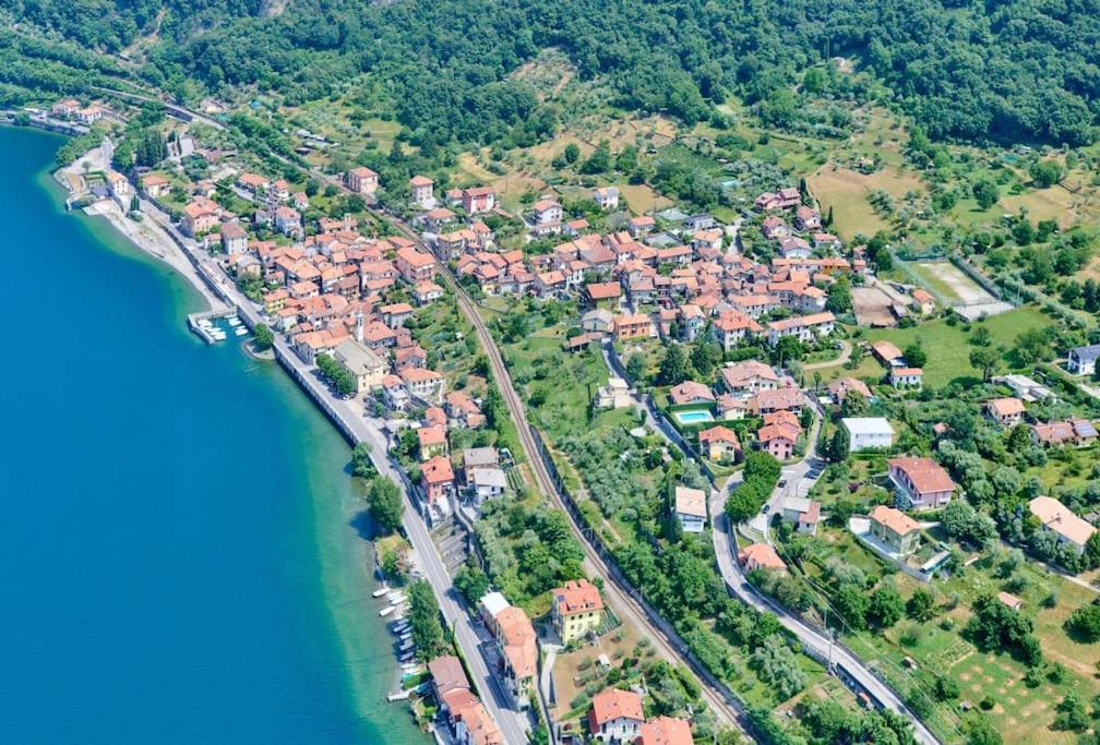 Casa Ducale Como Lake View Mandello del Lario Bagian luar foto