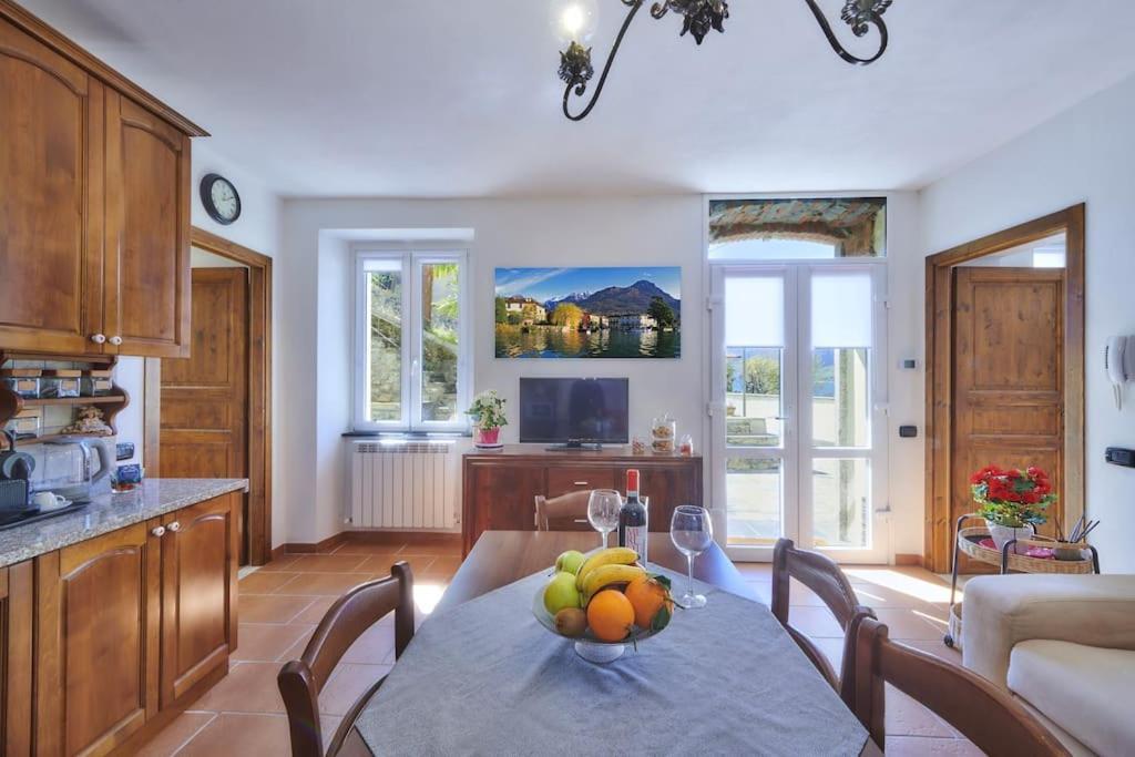 Casa Ducale Como Lake View Mandello del Lario Bagian luar foto